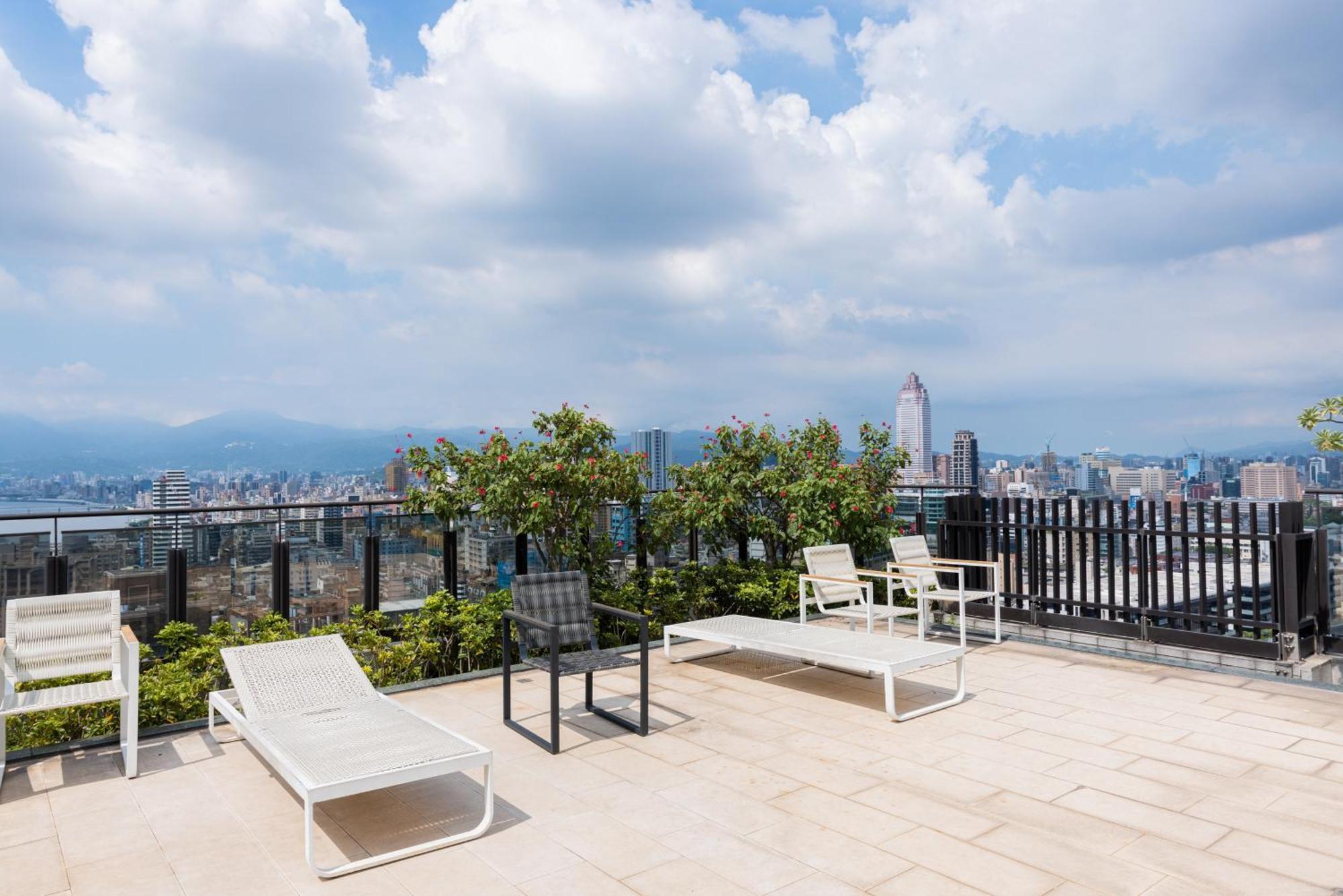 High Floor New Bldg 4B2Bldk Ximending, Stunning Views • 高層新樓 4房2衛 西門町 美景 Apartment Taipei Exterior photo